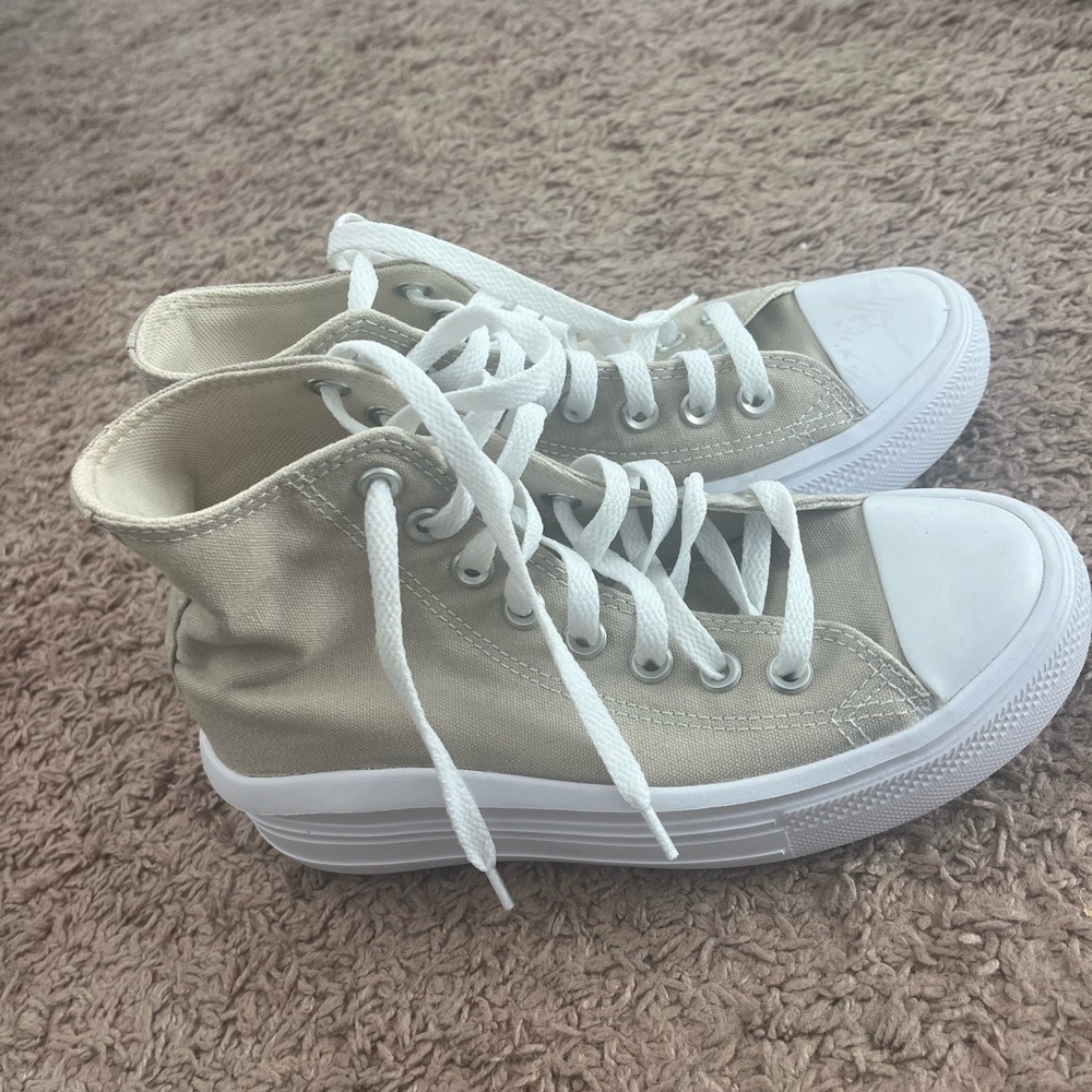 Platform converse